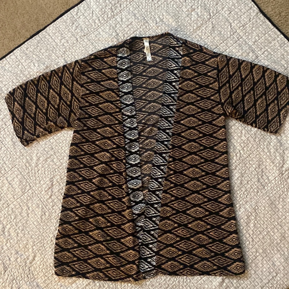 Patterned kimono/cover up. Size: L